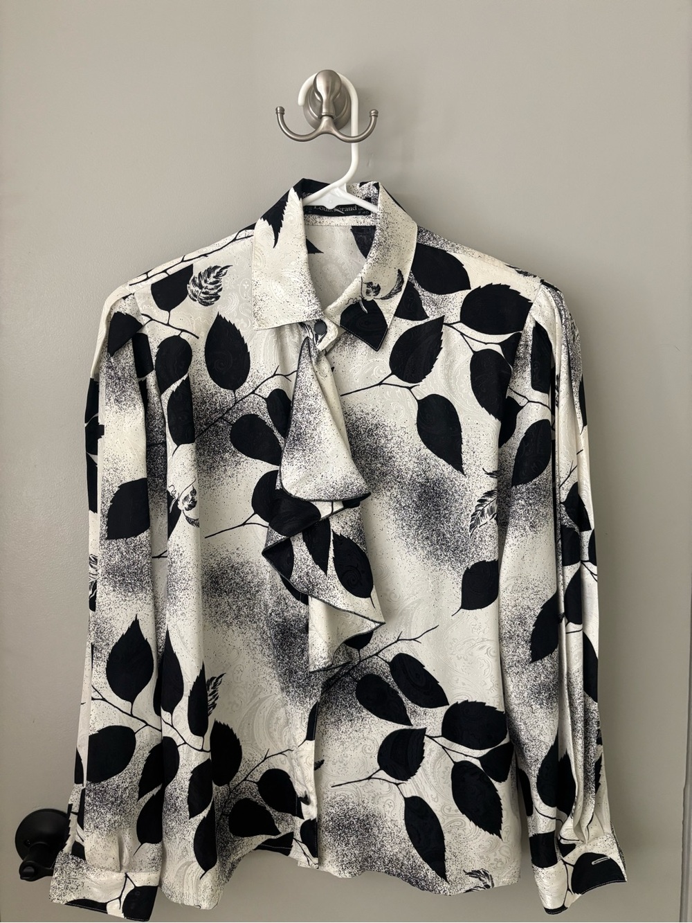 Louis Feraud Black and White Leaf-Print Ruffle-Front Button-Down Shirt